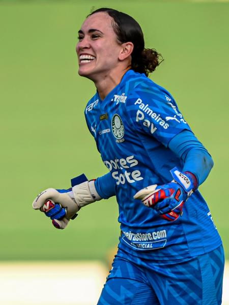 Tapia comemora título do Paulistão Feminino conquistado pelo Palmeiras contra o Corinthians