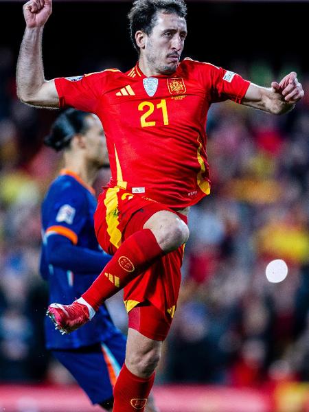 Oyarzabal comemora gol de pênalti pela Espanha contra a Holanda na Liga das Nações Oyarzabal comemora gol de pênalti pela Espanha contra a Holanda na Liga das Nações