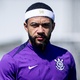Corinthians: Memphis e Matheuzinho fazem fisioterapia no gramado após lesão