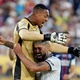 PVC: goleiro do PSG debochou de John após derrota para Botafogo