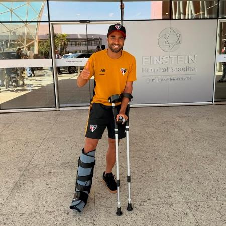 Lucas Moura, do São Paulo, passou por passou por cirurgia após romper o tendão calcâneo da perna direita