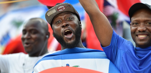 Torcida do Haiti faz festa em jogo contra o Brasil pela Copa América Centenário - Hector Retamal/AFP Photo - Hector Retamal/AFP Photo