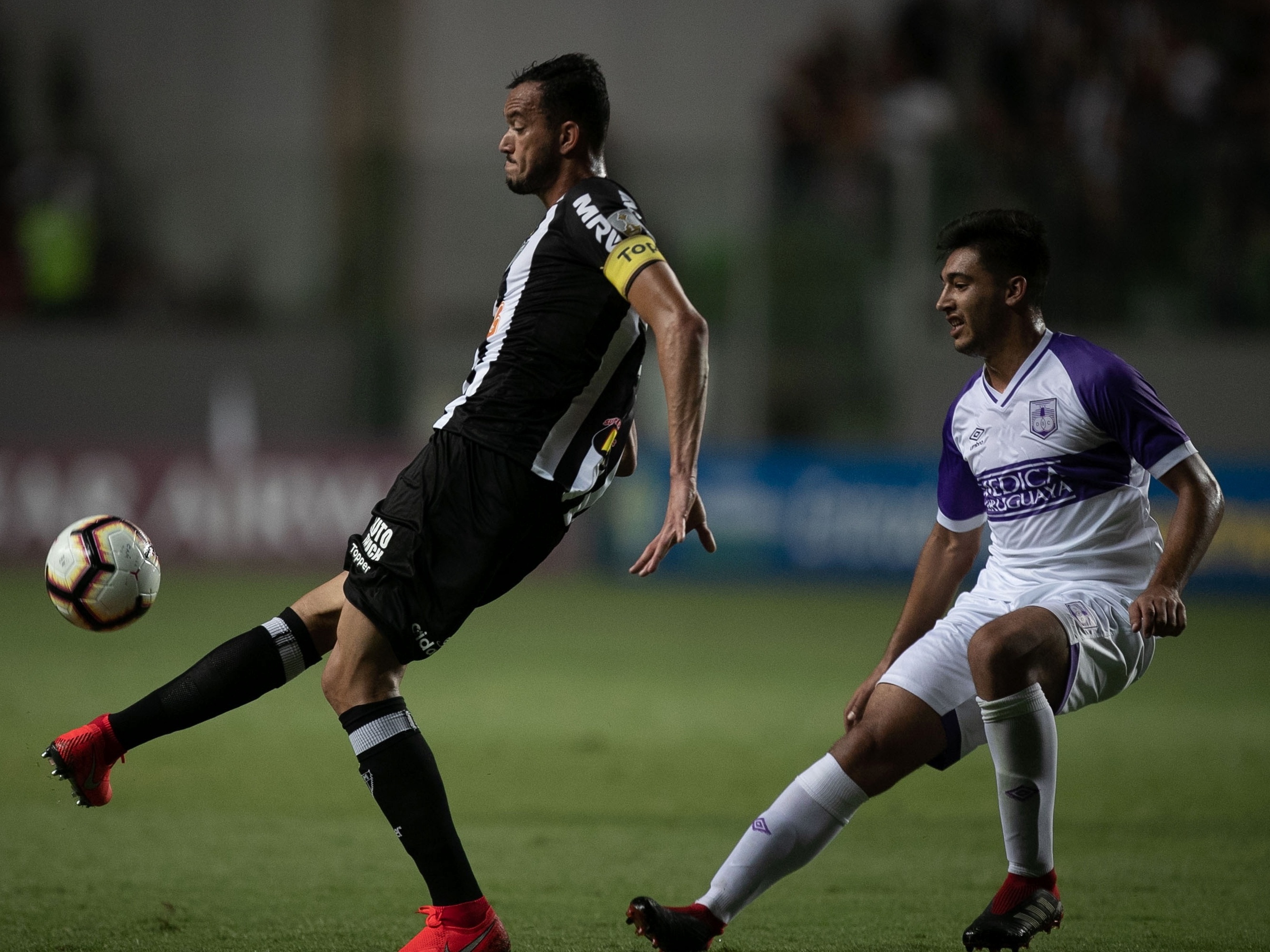 Campeão da Libertadores, Atlético Nacional empata com o Cerro e