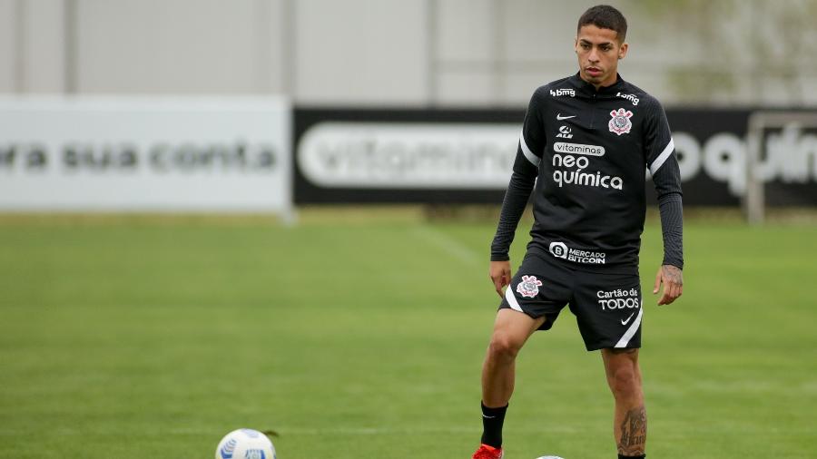 Gabriel Pereira aproveita oportunidades e conquista titularidade no Corinthians 