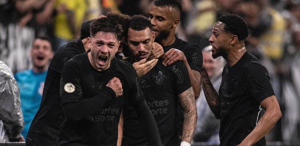 Corinthians se destaca na corrida pela Libertadores, afirma Casão