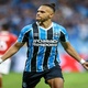 Grêmio vence Bahia com pênalti polêmico e respira após queda na Copa do BR