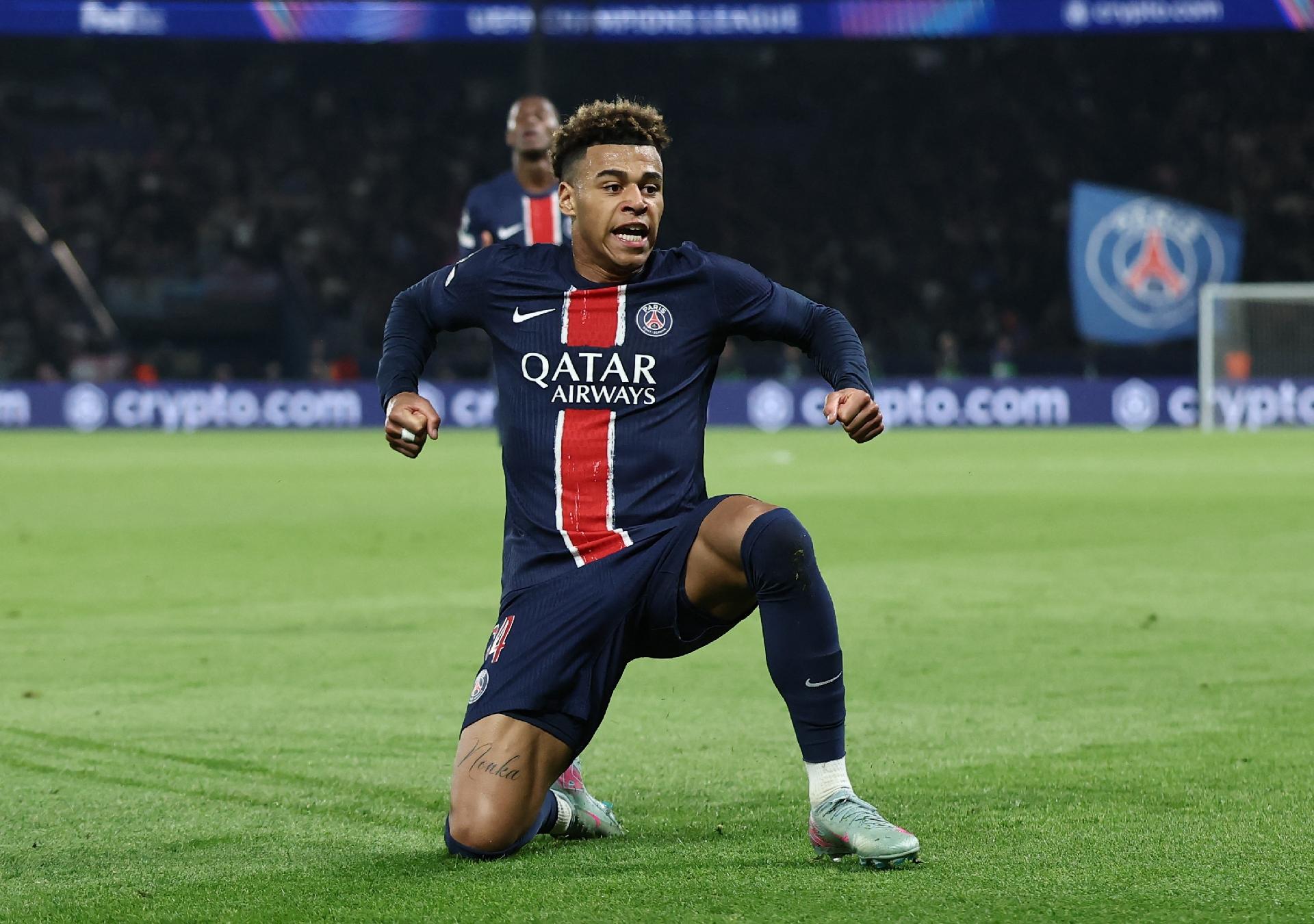 desire-doue-comemora-gol-do-
