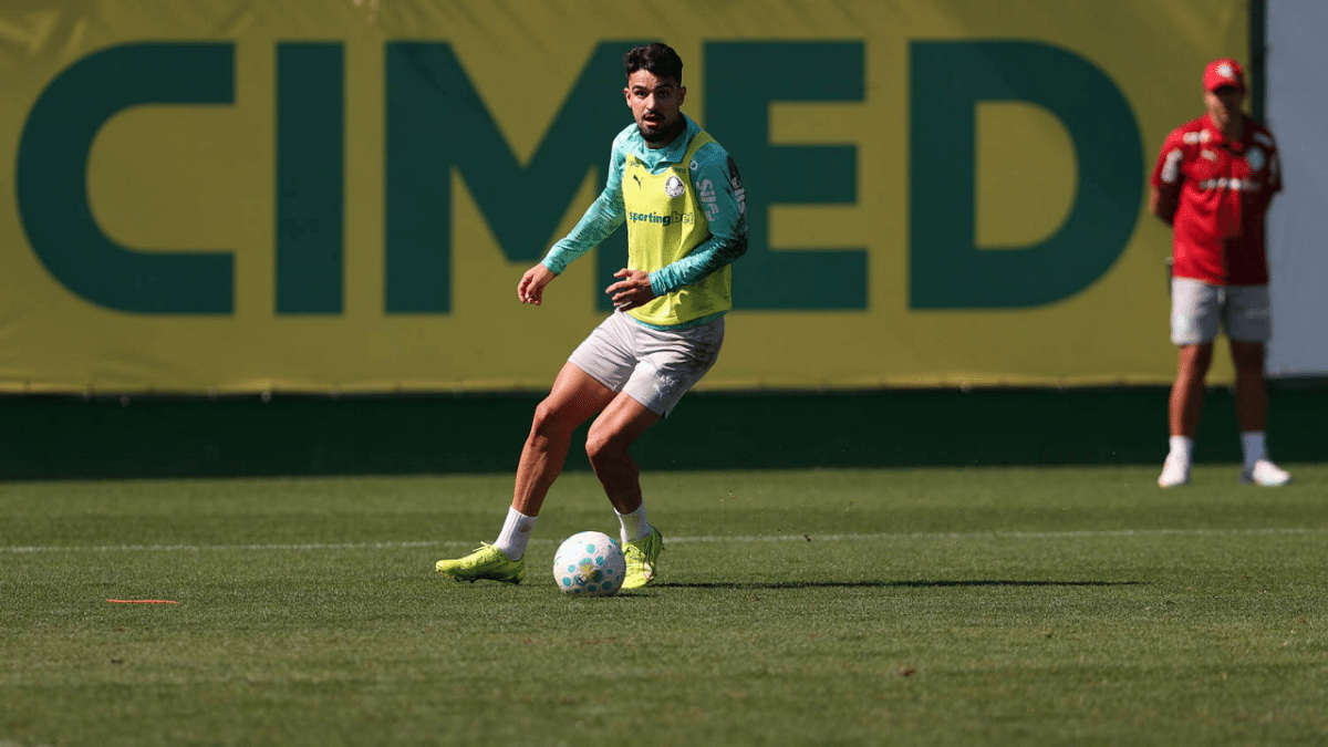 Flaco López se reapresenta, treina com o grupo e reforça o Palmeiras