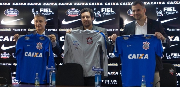 Estrella Galicia 0,0 anuncia patrocínio no uniforme de jogo da equipe  feminina do Corinthians