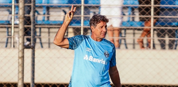 Renato Gaúcho deve escalar time reserva contra o Goiás nesta quarta-feira - Lucas Uebel/Grêmio