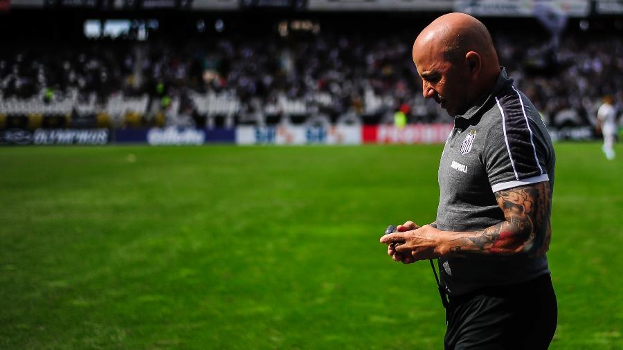 Jorge Sampaoli, técnico do Santos, é uma das sensações da temporada brasileira - Bruna Prado/Getty Images