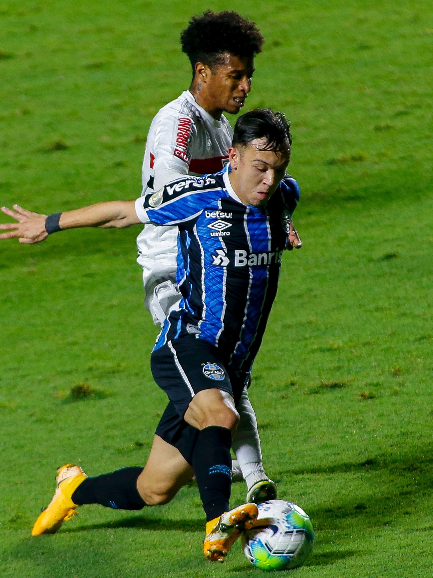 São Paulo x Grêmio: prováveis escalações, desfalques e onde assistir -  Lance!