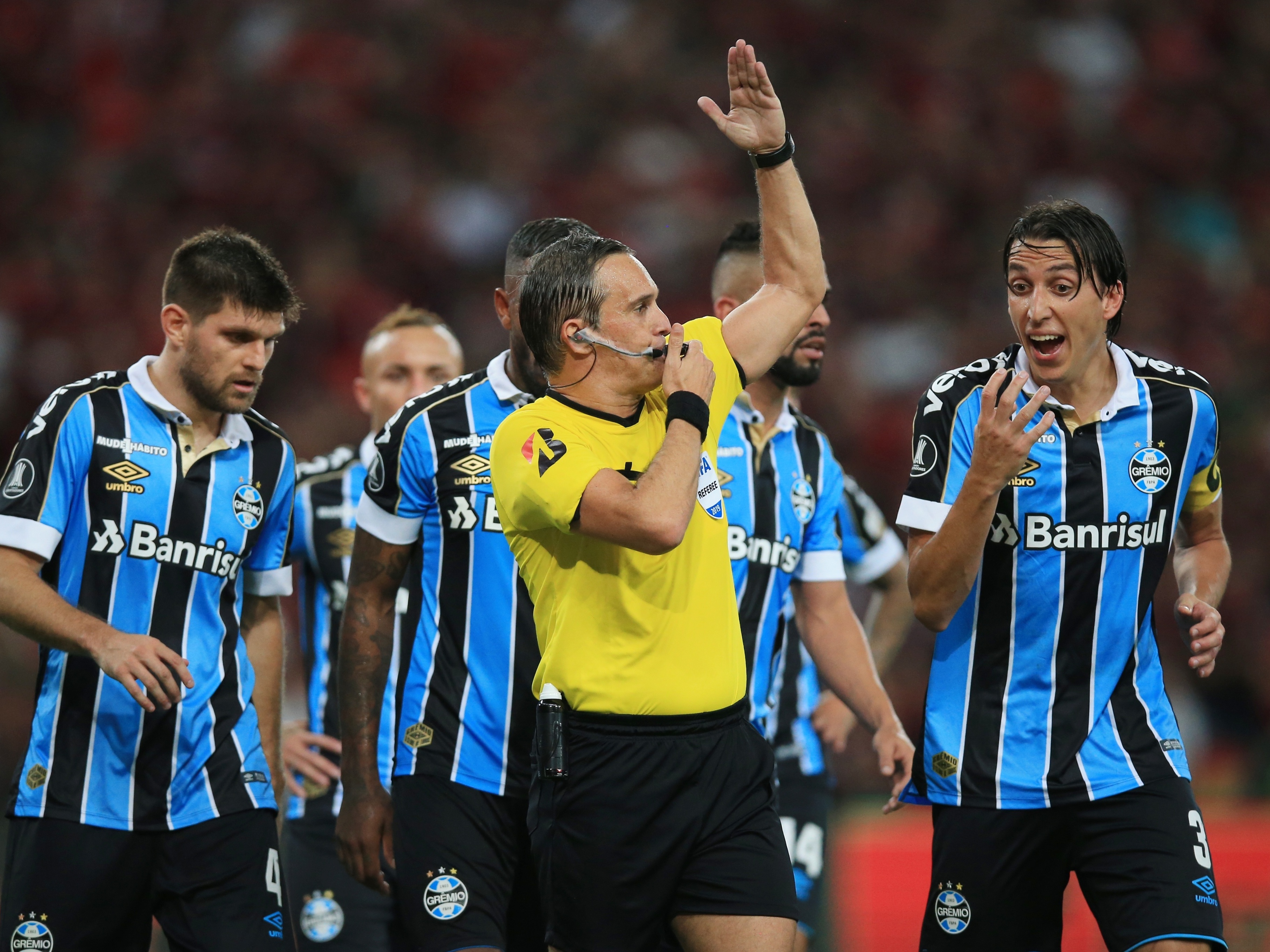 Arbitragem de Patrício Loustau foi ótima na final da Libertadores