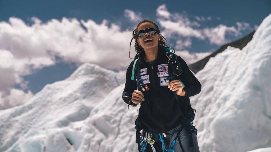 Aretha Duarte, montanhista brasileira, alcançou o topo do Monte Everest - Reprodução/Instagram