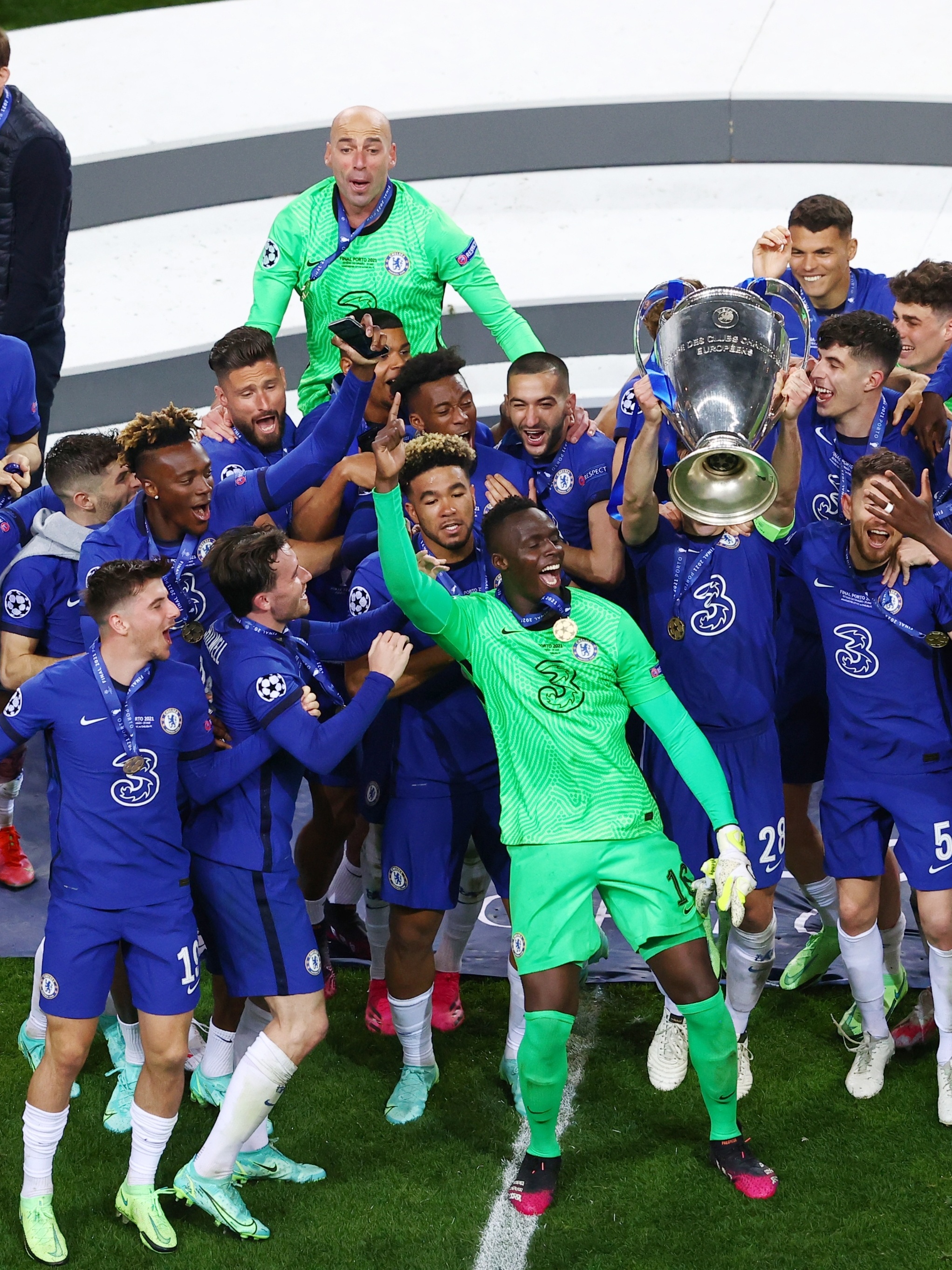 Melhor do mundo? Após destaque no título da Champions, Kanté vira