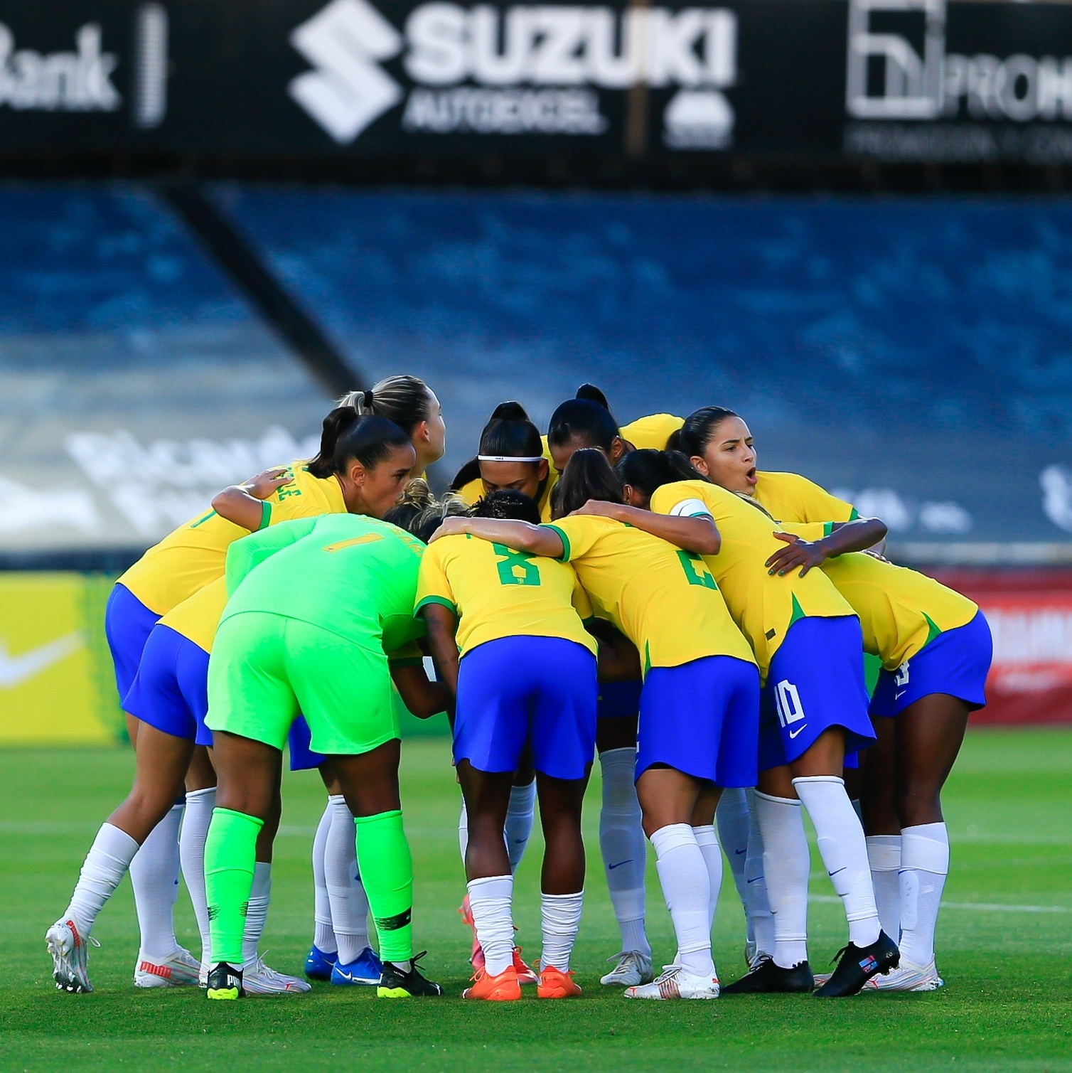 Seleção feminina de futebol estreia às 5h contra a China. Quem são elas