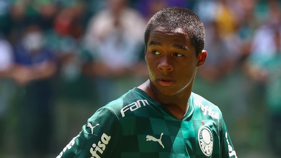 Endrick, um dos nomes da Copinha 2022 e joia do Palmeiras, na final contra o Santos - Marcello Zambrana/AGIF