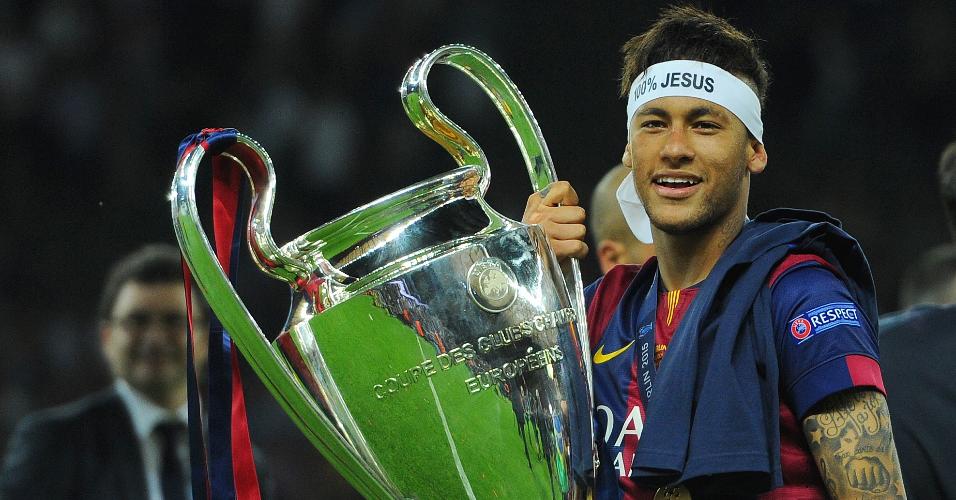 2015 - Neymar comemora título da Champions League