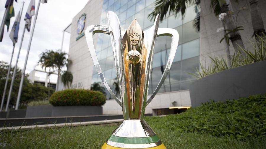 Taça da Supercopa do Brasil na sede da CBF, no Rio de Janeiro. Fla e Galo decidem o título - Lucas Figueiredo/CBF