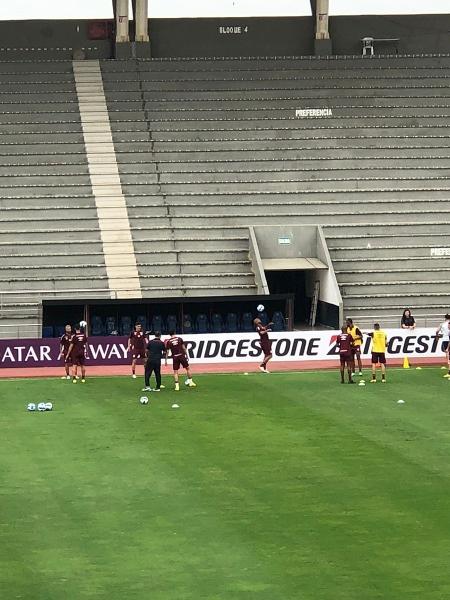 Athletico-PR realiza treino no estádio do Guayaquil City na véspera da final da Libertadores - Bruno Braz / UOL Esporte