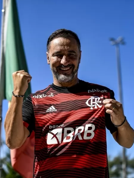Mesmo sem títulos, início de Vítor Pereira no Flamengo é melhor