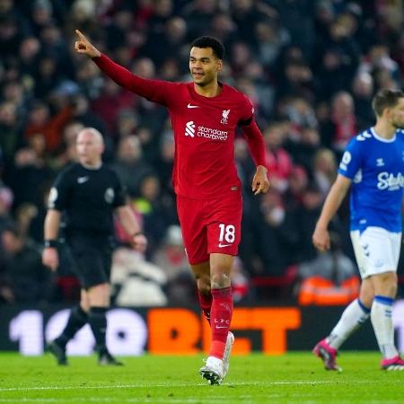 Gakpo marca seu primeiro gol pelo Liverpool durante partida contra o Everton no Inglês - Peter Byrne/PA Images via Getty Images
