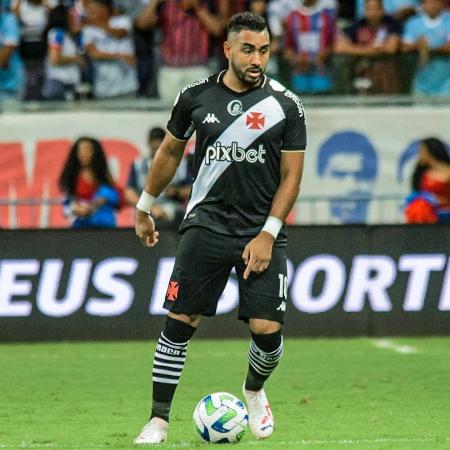 Payet em ação durante sua estreia pelo Vasco; equipe encarou o Bahia pelo Campeonato Brasileiro