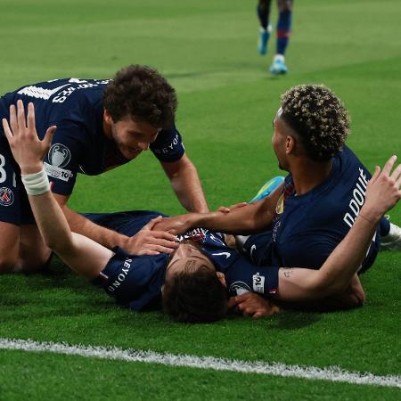 Jornais se derretem após PSG 5 x 4 Bayern: 'Futebol total'
