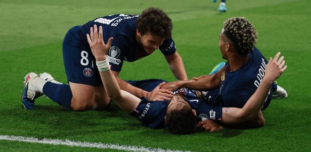 Jornais se derretem após PSG 5 x 4 Bayern: 'Futebol total'