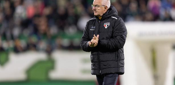 'Inadmissível' e 'vergonhoso': Dorival desabafa após derrota do São Paulo