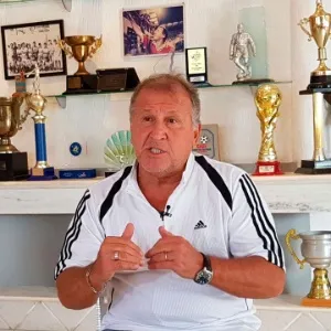 Zico dá entrevista para o UOL no Rio de Janeiro - undefined