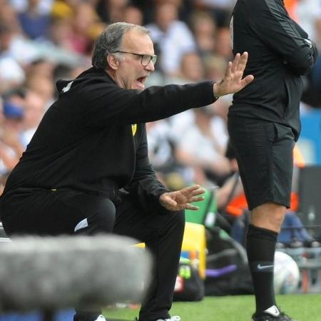 Marcelo Bielsa no comando do Leeds United: mudanças dentro e fora de campo