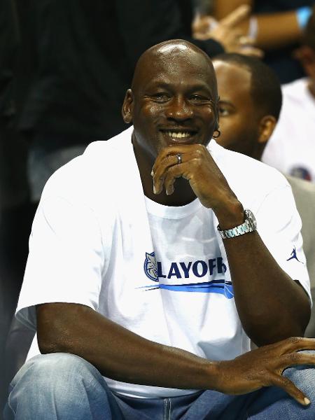 Michael Jordan acompanha partida do Charlotte Hornets, franquia que é proprietário, pela NBA - Streeter Lecka/Getty Images 