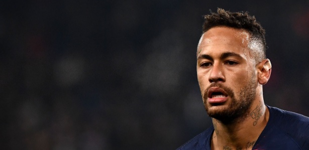 Thierry Laurey disse que Neymar tem direito de ser atingido por rivais - FRANCK FIFE / AFP