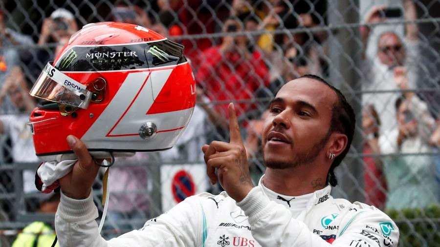 Lewis Hamilton homenageou Niki Lauda após a conquista da vitória no GP de Mônaco hoje de manhã - Benoit Tessier/Reuters