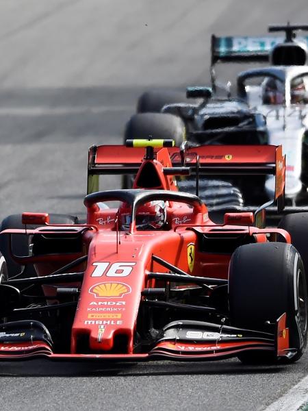 Charles Leclerc e Lewis Hamilton durante GP da Itália - Massimo Pinca/Reuters