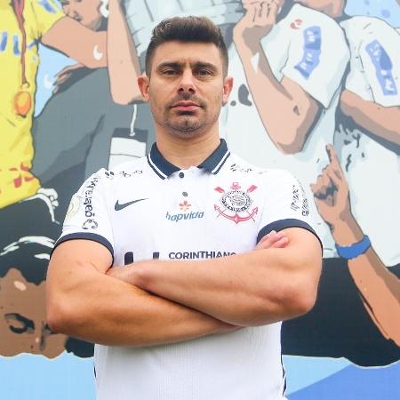 Ex-meia Alex, campeão da Libertadores de 2012 pelo Corinthians, será comentarista do Sportv