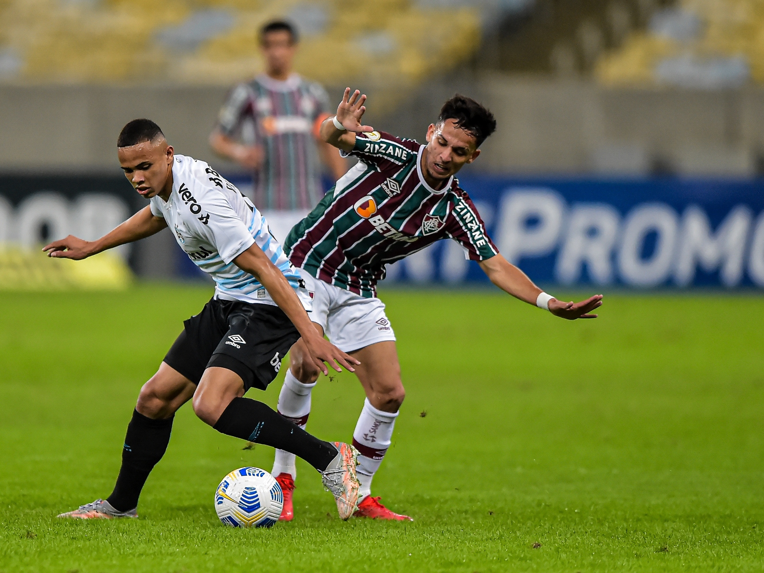 Gremio Vanderson Deixa Partida Chateado E Clube Minimiza Lutou