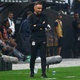 Vítor Pereira à beira do gramado da Neo Química Arena, na partida entre Corinthians e Santos - Marcello Zambrana/AGIF