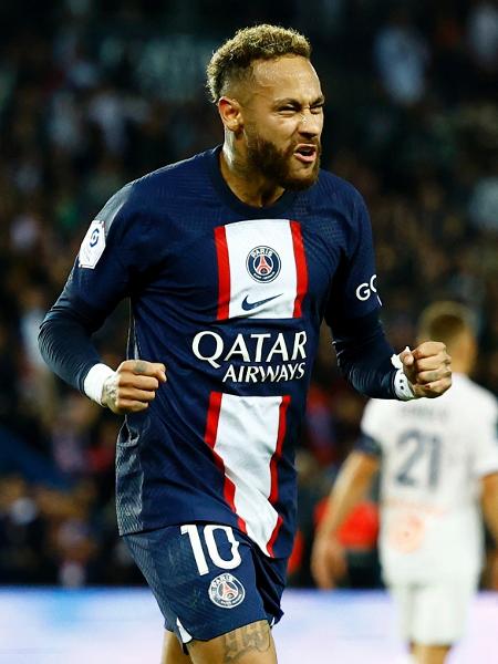 Neymar celebra gol marcado pelo PSG no jogo contra o Olympique de Marselha, válido pelo Campeonato Francês - Stephane Mahe/Reuters
