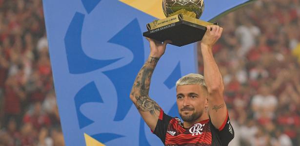 Goleiro campeão da Copa do Brasil será premiado com troféu especial, copa  do brasil