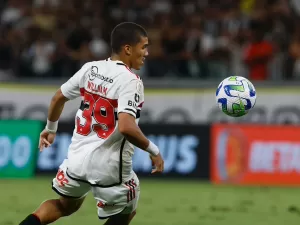 São Paulo abre conversas para renovar contrato do atacante William Gomes