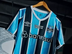 Grêmio lança uniforme com homenagem a título de 1989; veja detalhes