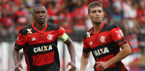 Juan (e) não escondeu o descontentamento com a eliminação do Flamengo - Gilvan de Souza/ Flamengo