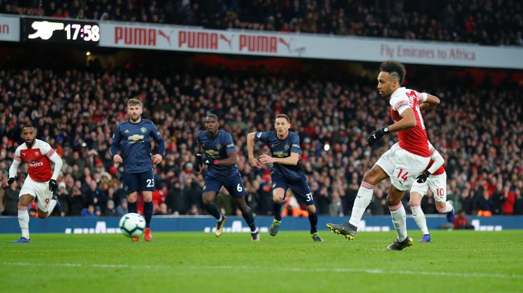 Aubameyang marca o segundo do Arsenal contra o Manchester United - REUTERS/Eddie Keogh - REUTERS/Eddie Keogh