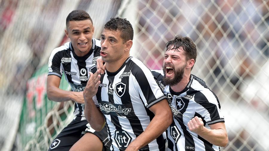 Botafogo espera contar com os novos uniformes após a disputa da Copa América - Thiago Ribeiro/AGIF