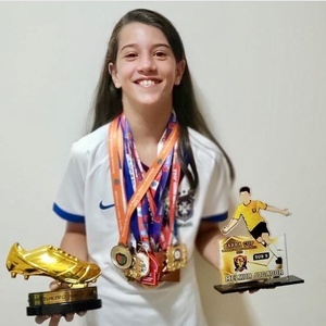 SESA - Meninas do futebol de salão da Sesa recebem medalhas e