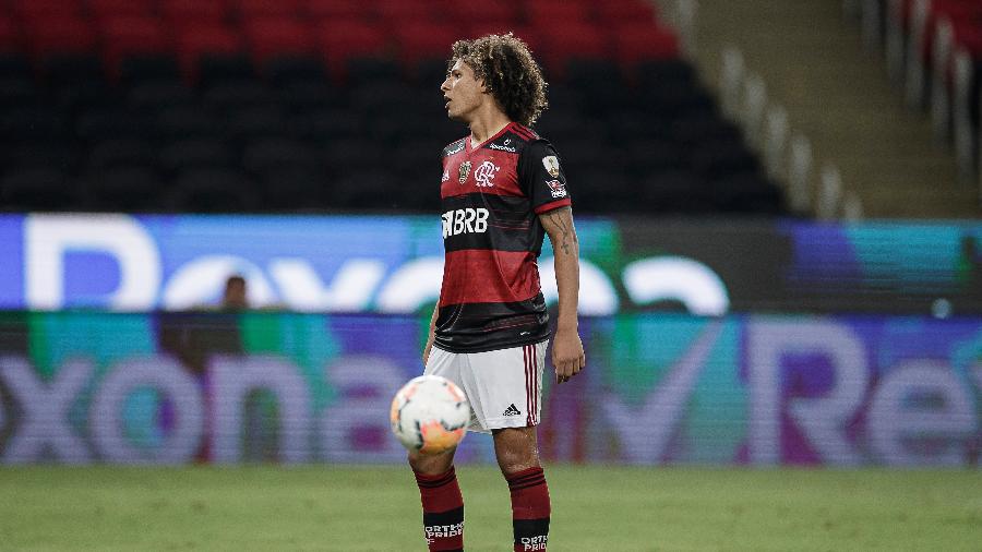 Willian Arão perde pênalti na eliminação do Flamengo para o Racing na Libertadores - André Mourão/Foto FC/UOL