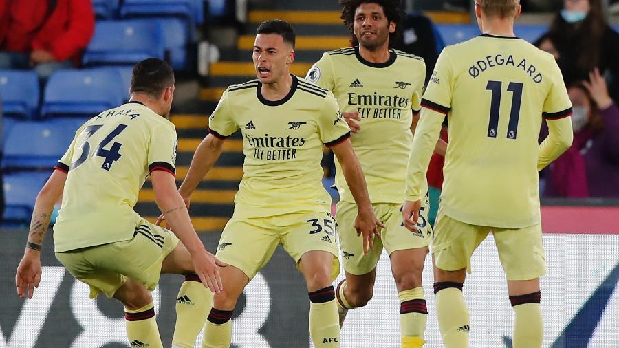 Martinelli comemora o segundo gol do Arsenal - JUSTIN SETTERFIELD/AFP