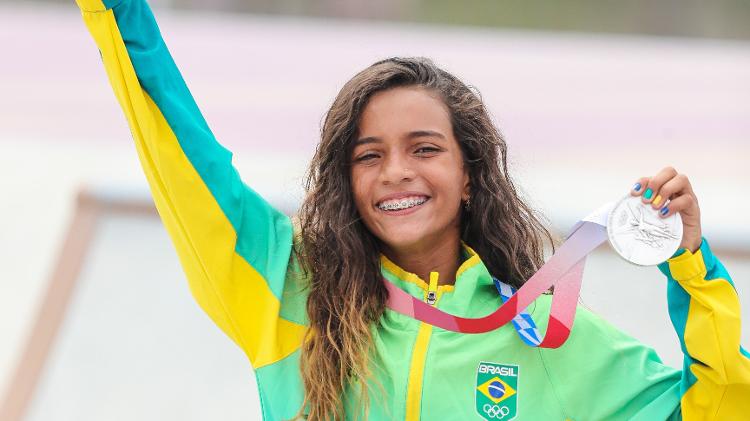 Rayssa Leal deixou as brasileiras Pamela Rosa e Leticia Bufoni para trás e conquistou a prata em Tóquio